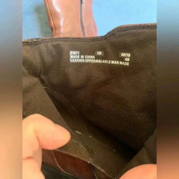 Woman’s Clark’s Brown Leather Block Heeled Ankle Square Toe Y2K Boots Size 6 - Picture 10 of 11